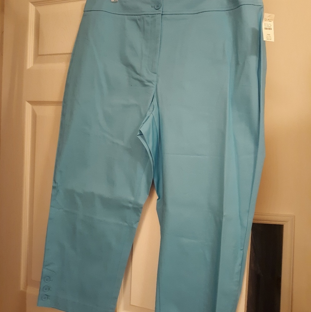 TALBOTS Brand NWT Capris